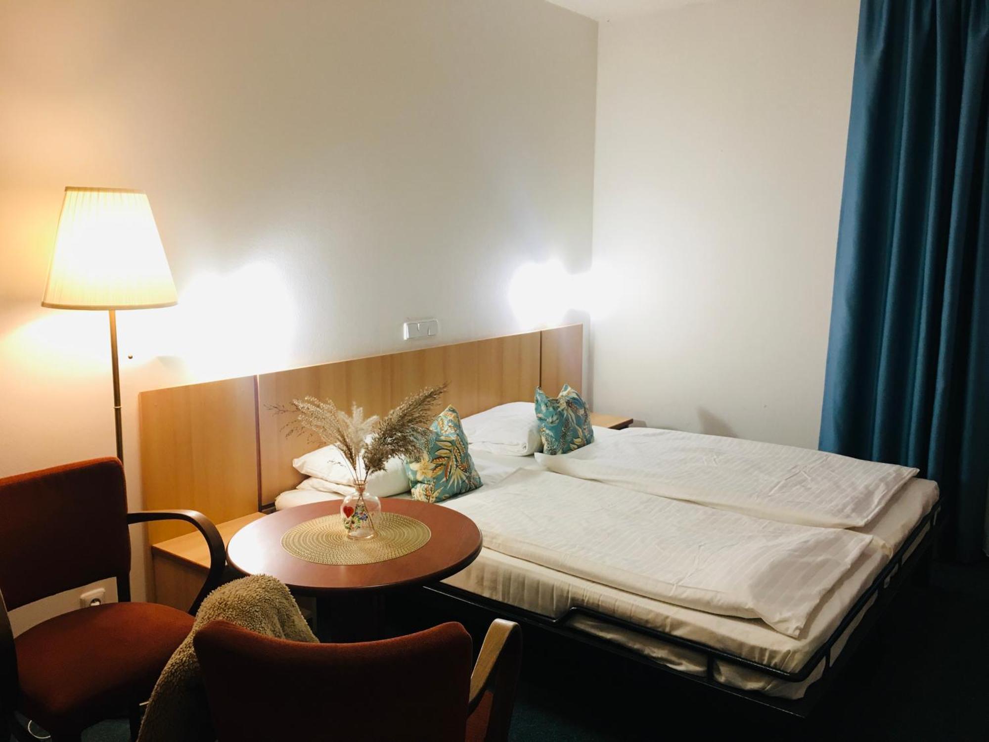 Penzion Hotelu Central Dvůr Králové nad Labem Eksteriør bilde
