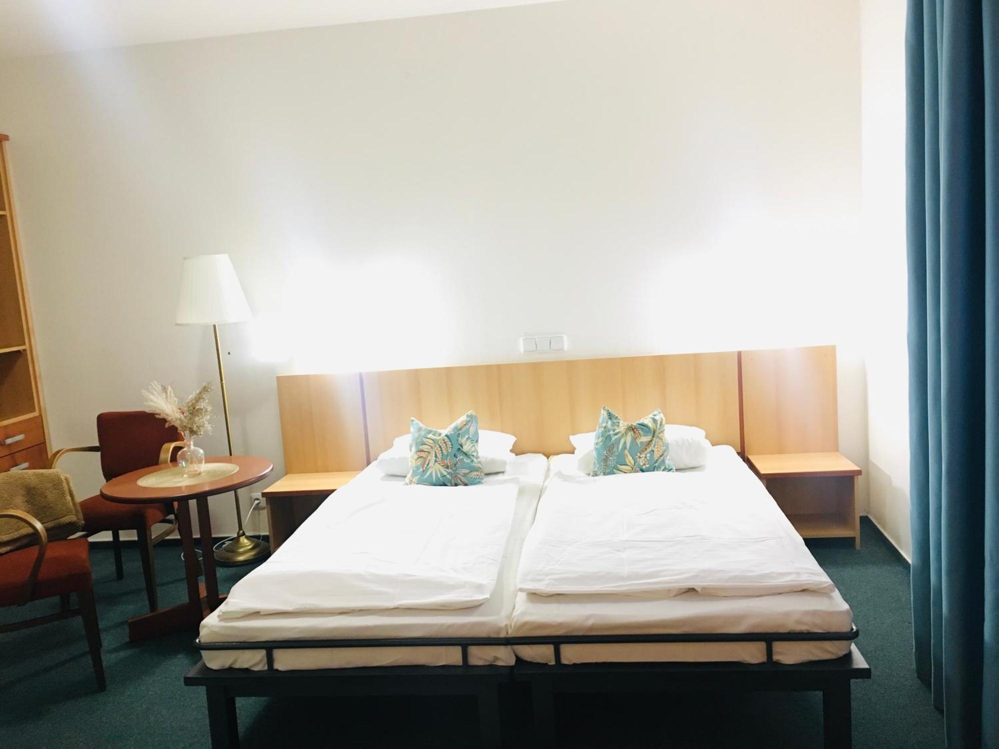 Penzion Hotelu Central Dvůr Králové nad Labem Eksteriør bilde