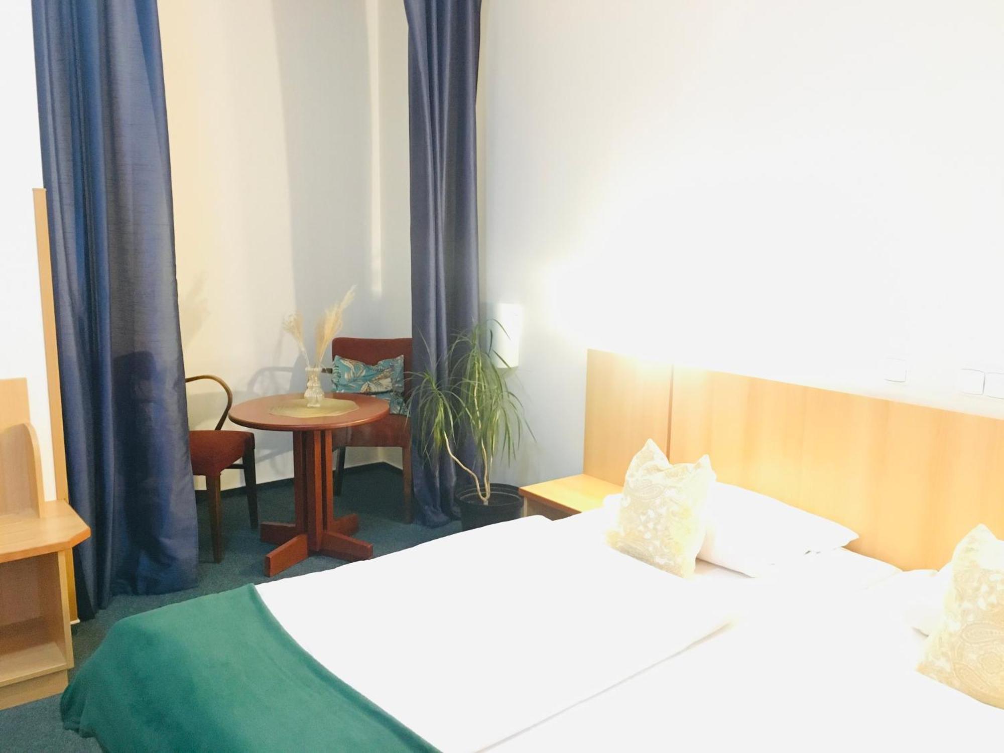 Penzion Hotelu Central Dvůr Králové nad Labem Eksteriør bilde